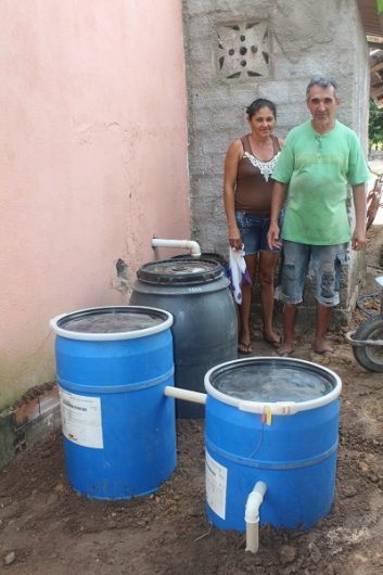 Sistema de Tratamento e reuso de água instalado na casa do agricultor Antônio Professor , no P.A. Ouro Verde. 